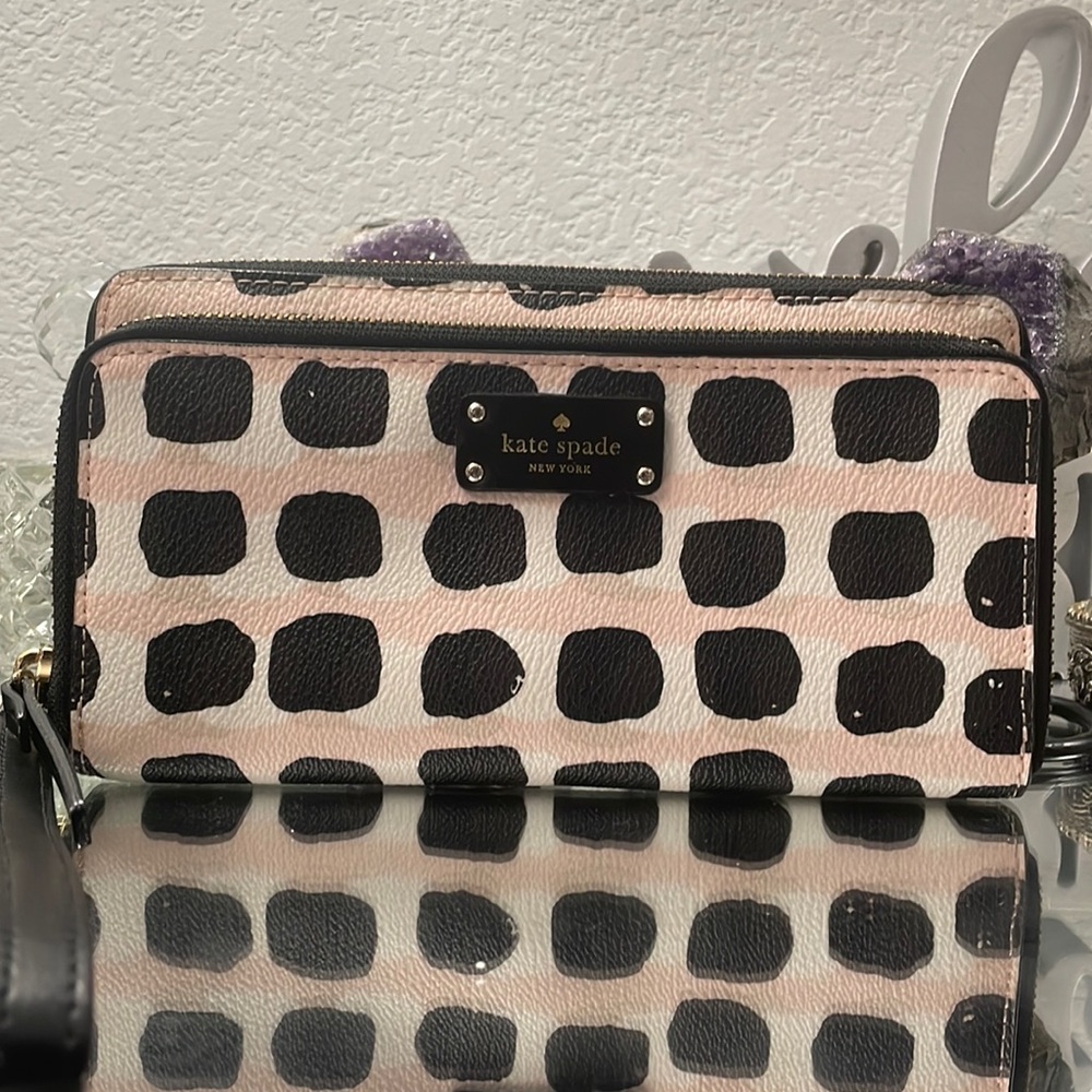 NWOT Double Zip around KATE SPADE WALLET/wristlet extra large